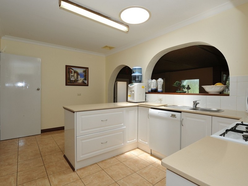 130 Sulphur Rd, Parmelia WA 6167