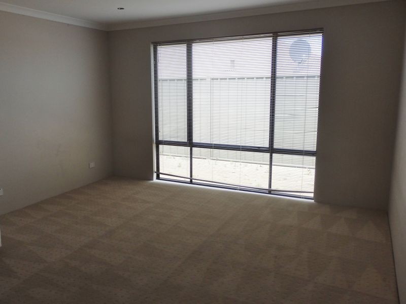 9 Shaftesbury Way, Wellard WA 6170