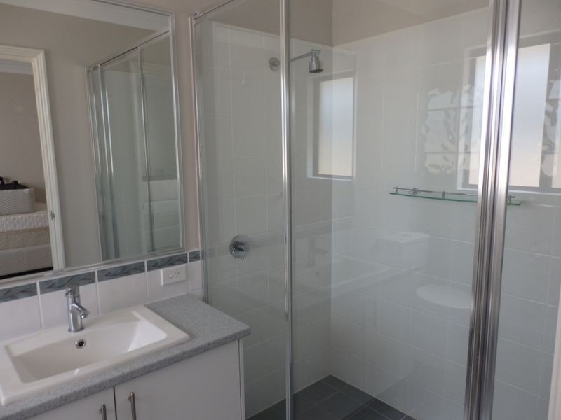 9 Shaftesbury Way, Wellard WA 6170