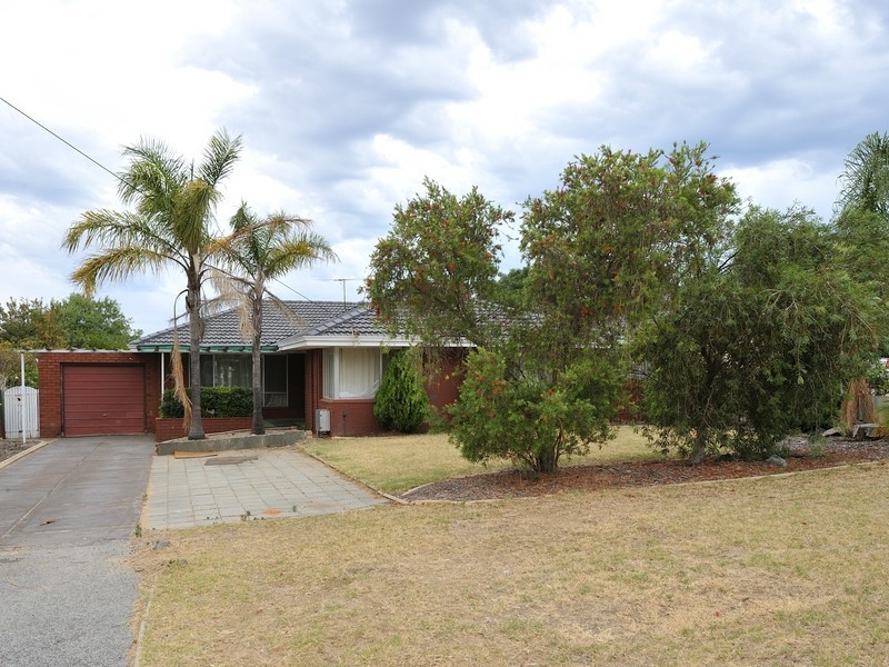 25 Menli Place, Orelia WA 6167