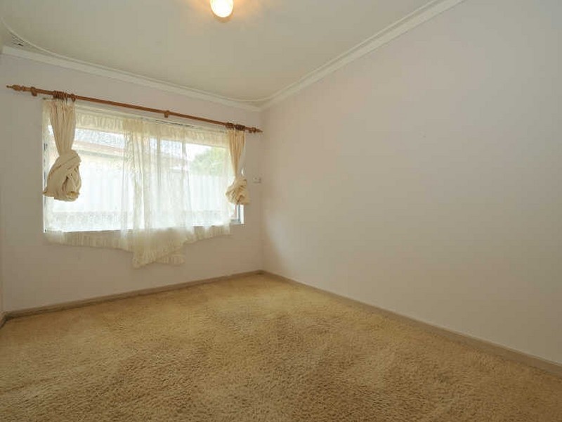 25 Menli Place, Orelia WA 6167