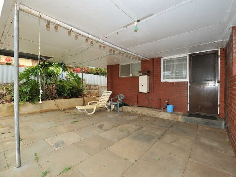 25 Menli Place, Orelia WA 6167