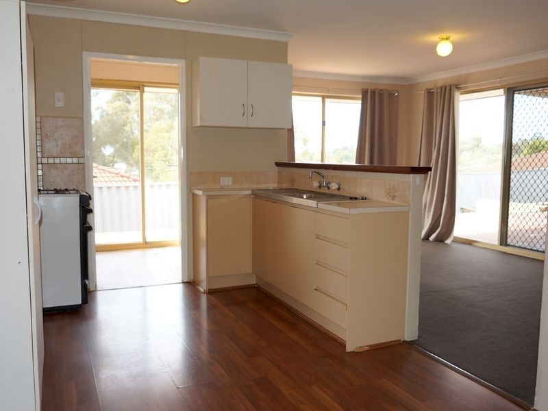 11 Garrett Corner, Parmelia WA 6167