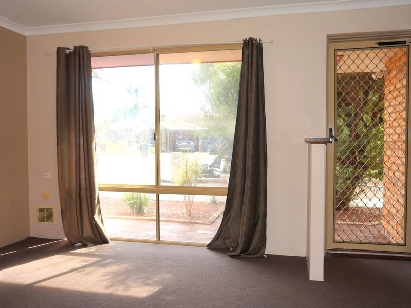 11 Garrett Corner, Parmelia WA 6167