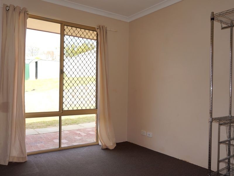 11 Garrett Corner, Parmelia WA 6167