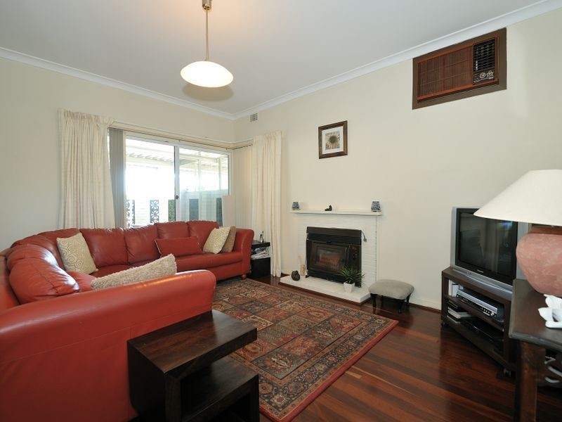 5 Inglis Court, Medina WA 6167