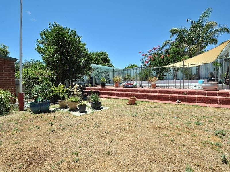 5 Inglis Court, Medina WA 6167