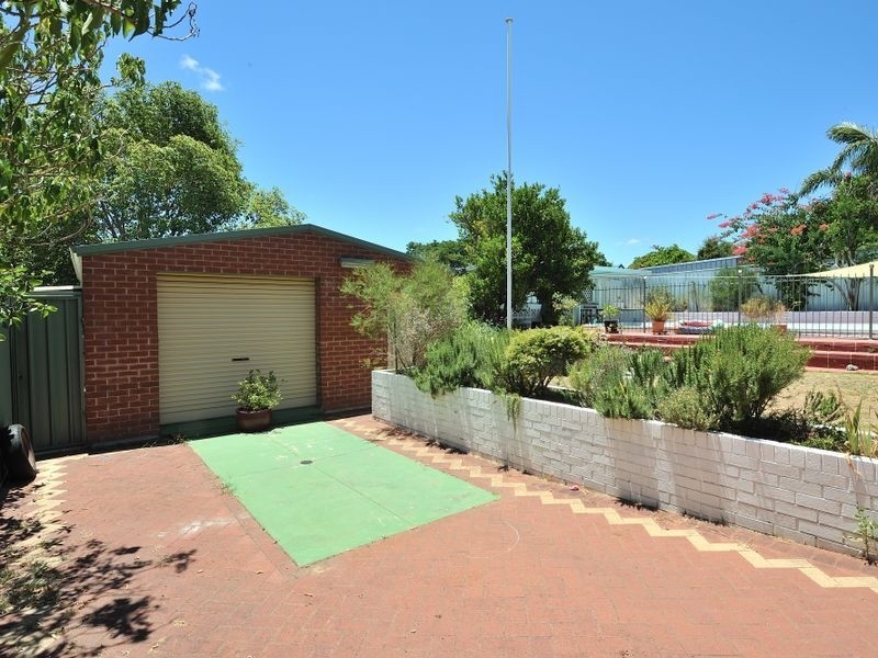 5 Inglis Court, Medina WA 6167