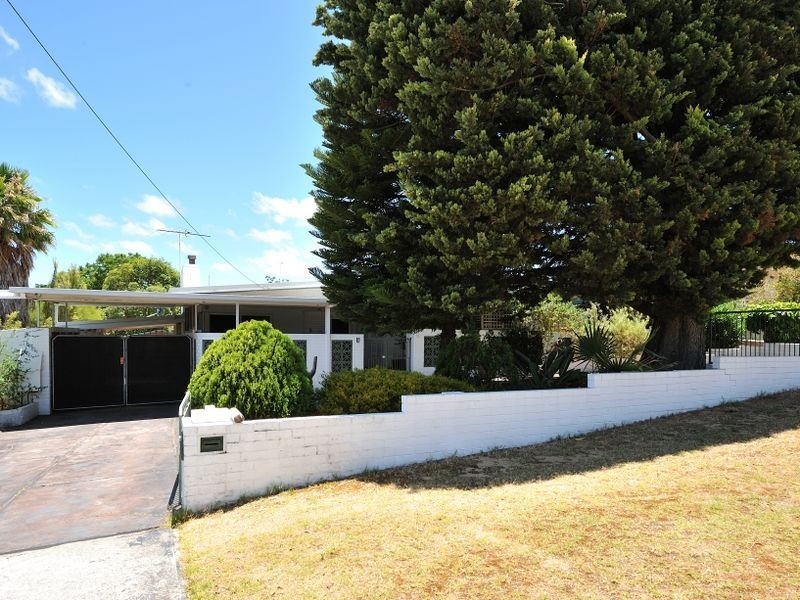 5 Inglis Court, Medina WA 6167