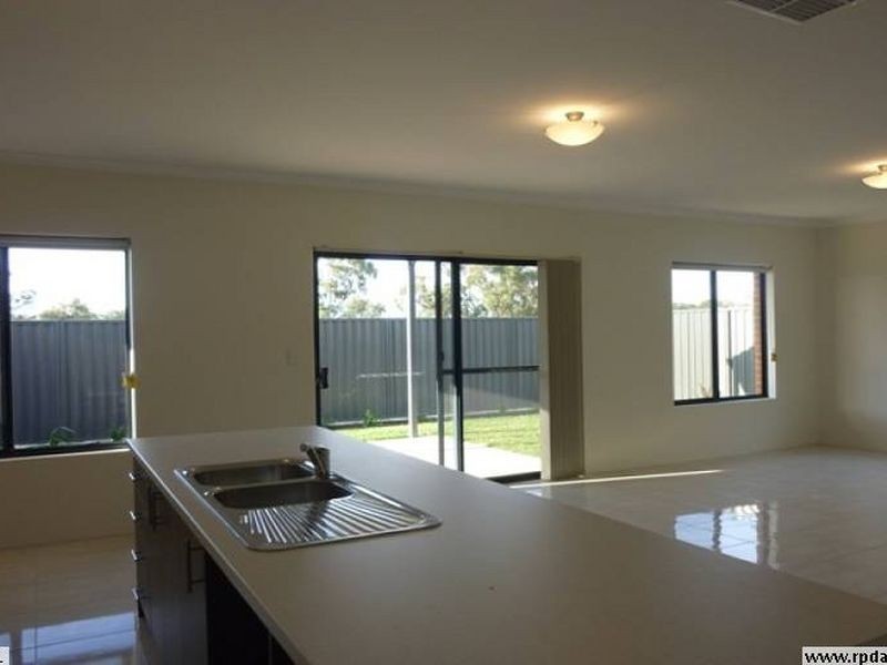 13 Ravensfield Road, Baldivis WA 6171