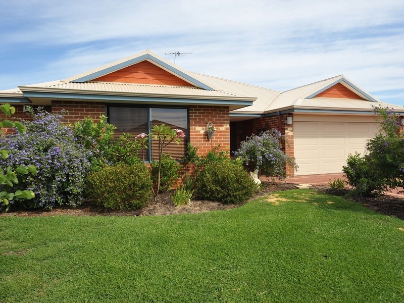 7 Hunter Way, Bertram WA 6167