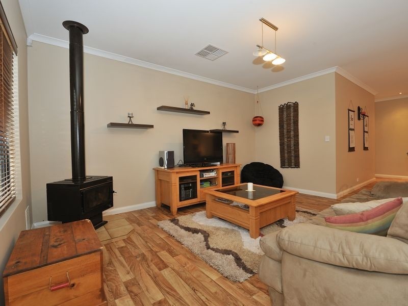 7 Hunter Way, Bertram WA 6167