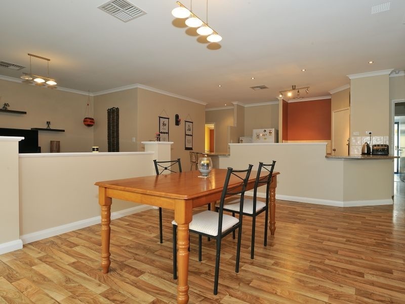 7 Hunter Way, Bertram WA 6167