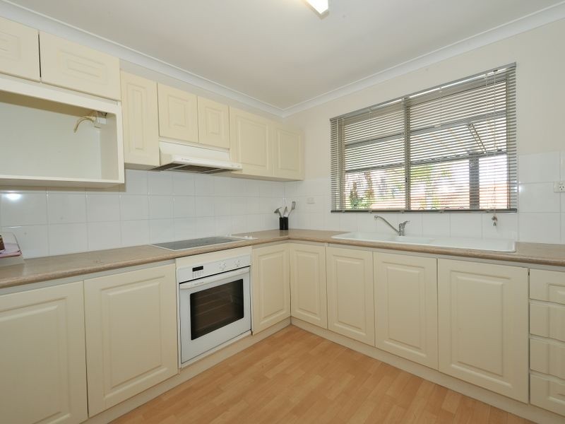 2 Tanson Road, Parmelia WA 6167