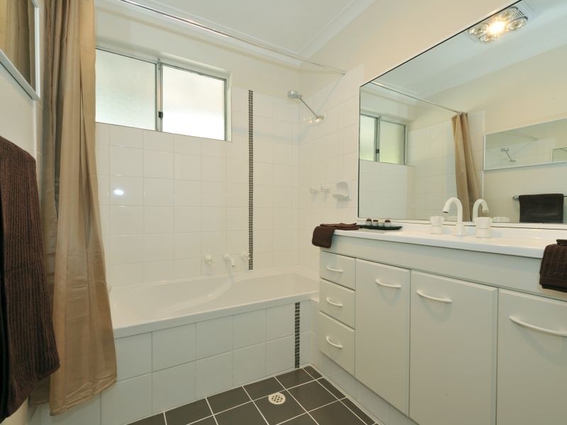 2 Tanson Road, Parmelia WA 6167
