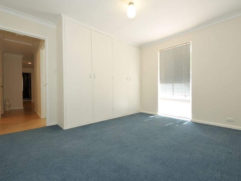 2 Tanson Road, Parmelia WA 6167