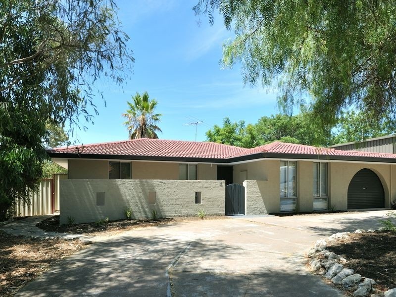 2 Tanson Road, Parmelia WA 6167