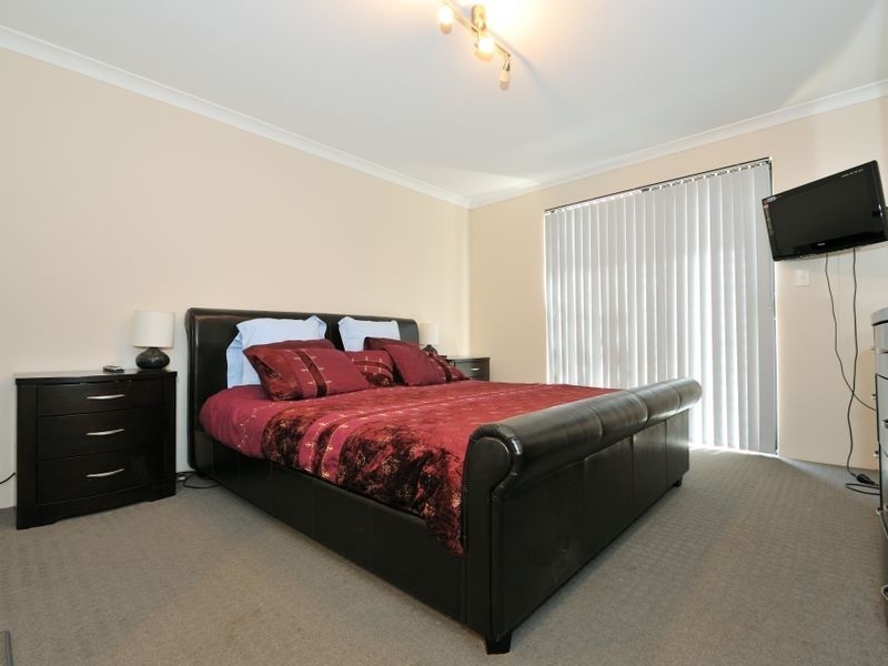 2 Berry Way, Bertram WA 6167