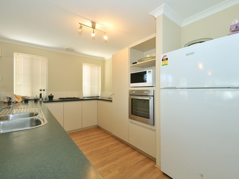 2 Berry Way, Bertram WA 6167