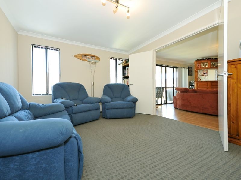 2 Berry Way, Bertram WA 6167