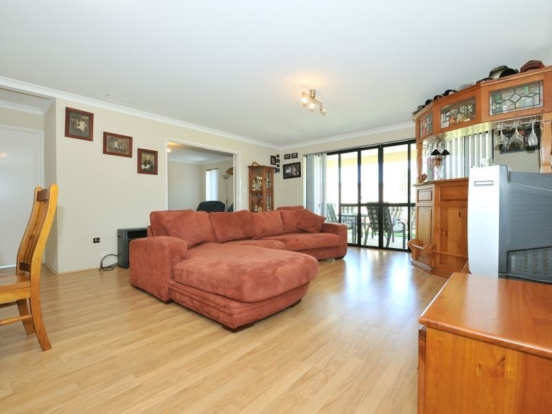 2 Berry Way, Bertram WA 6167