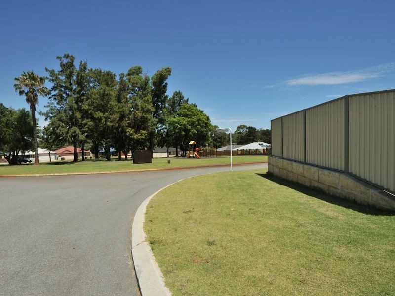 2 Berry Way, Bertram WA 6167