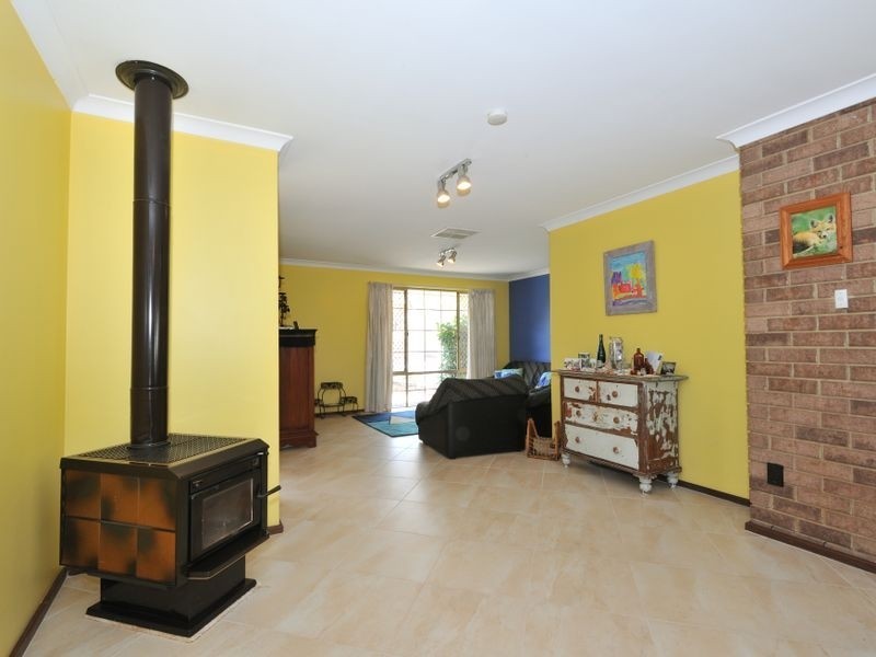 37 Challenger Avenue, Parmelia WA 6167