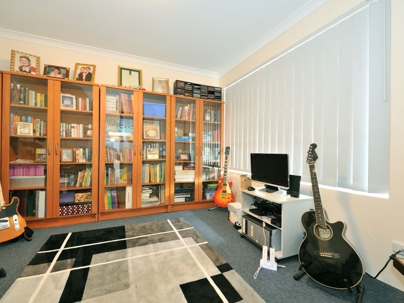 6 Oliver Vista, Bertram WA 6167