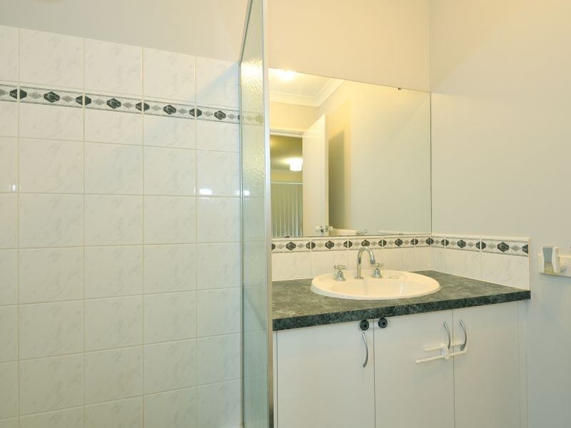 6 Oliver Vista, Bertram WA 6167