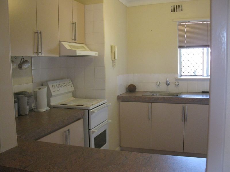 17/14 Canham Way, Orelia WA 6167