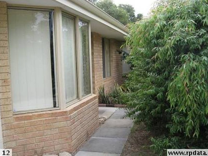 2 Edwards Street, Leda WA 6170