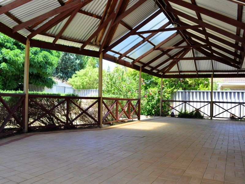 25A Gaze Court, Armadale WA 6112