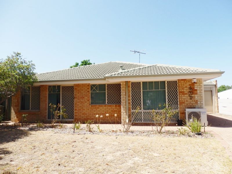 8 Whyatt Green, Leda WA 6170