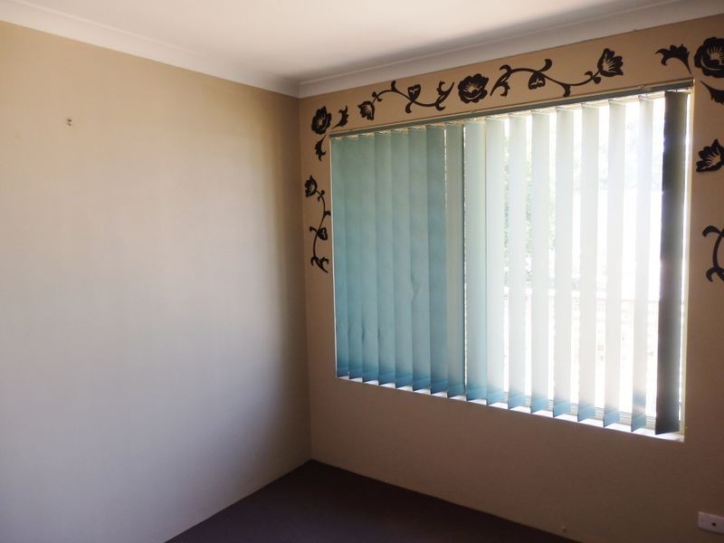 8 Whyatt Green, Leda WA 6170