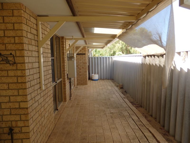 13 Ferris Green, Parmelia WA 6167
