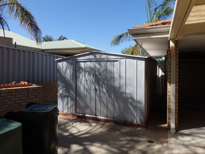 13 Ferris Green, Parmelia WA 6167