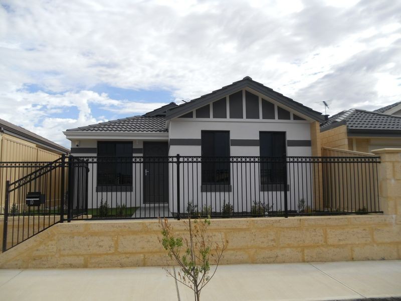 10 Darton Loop, Bertram WA 6167