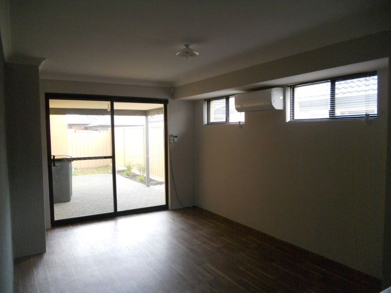 10 Darton Loop, Bertram WA 6167