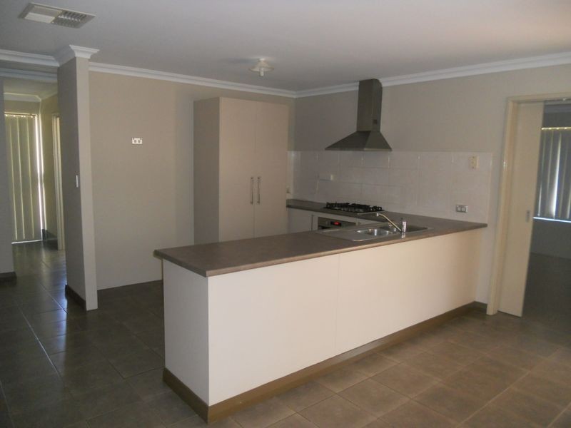 1 Chertsey Way, Wellard WA 6170