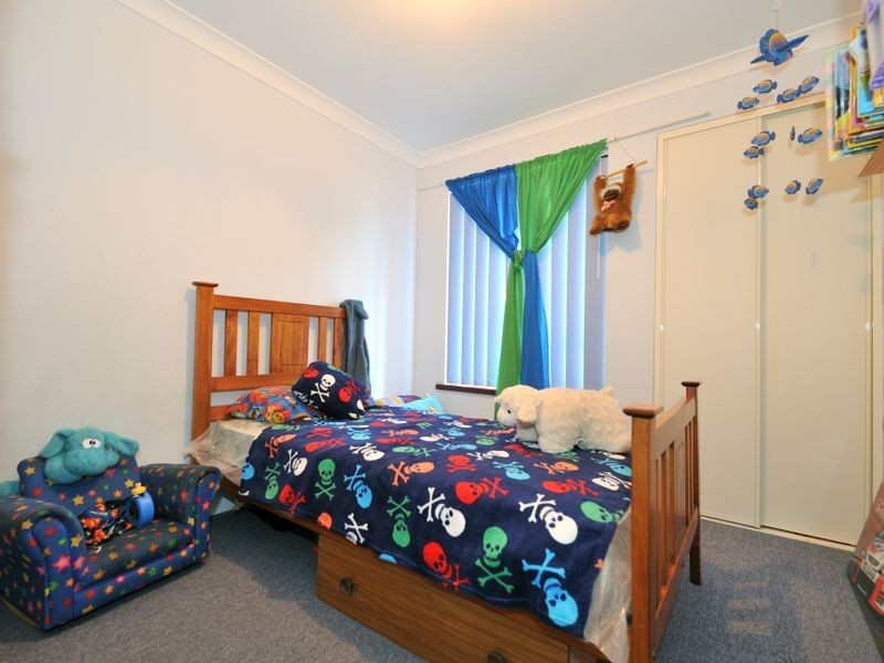 2 Burrows Place, Parmelia WA 6167