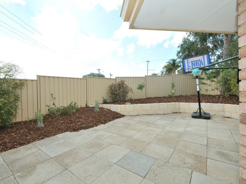 2 Burrows Place, Parmelia WA 6167