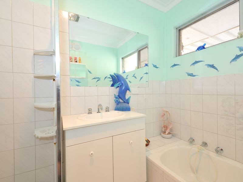 13 Canham Way, Orelia WA 6167