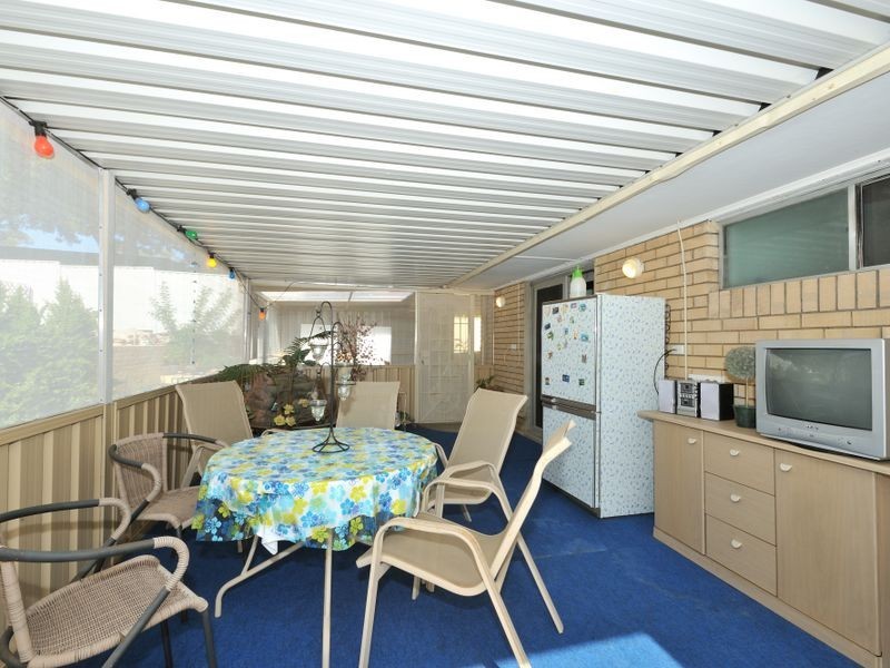 13 Canham Way, Orelia WA 6167