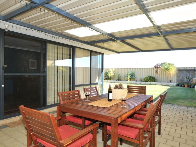 31 Nunney Rd, Orelia WA 6167