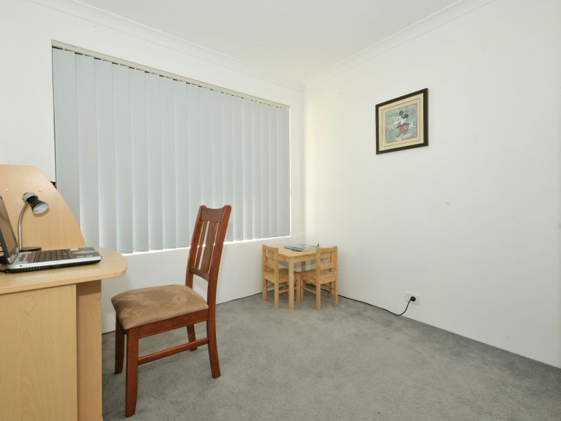 31 Nunney Rd, Orelia WA 6167