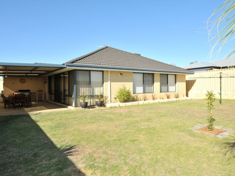 31 Nunney Rd, Orelia WA 6167
