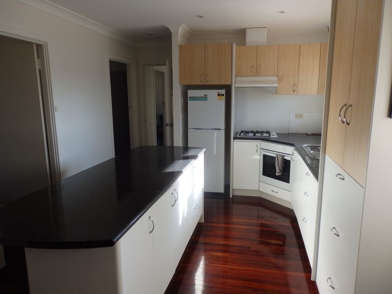 11 Farmer Way, Parmelia WA 6167