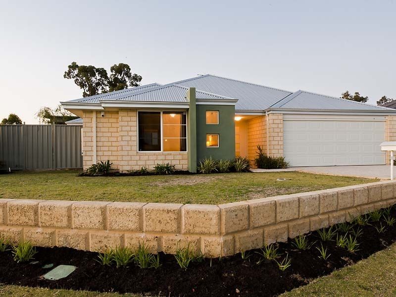 18 Chertsey Way, Wellard WA 6170