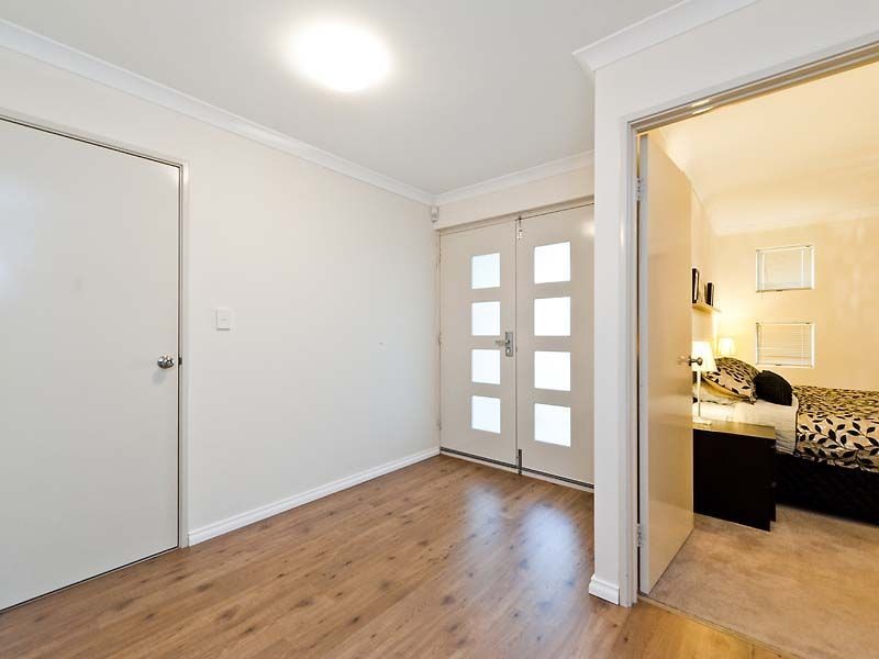 18 Chertsey Way, Wellard WA 6170