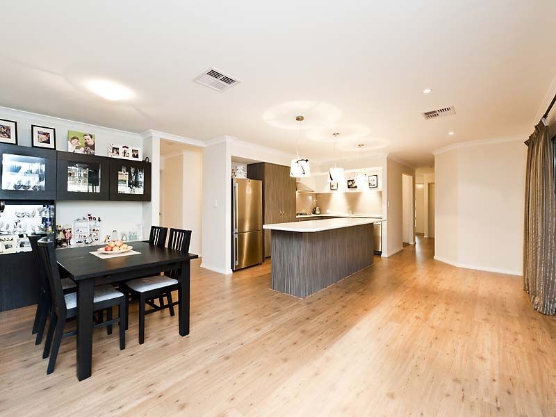 18 Chertsey Way, Wellard WA 6170